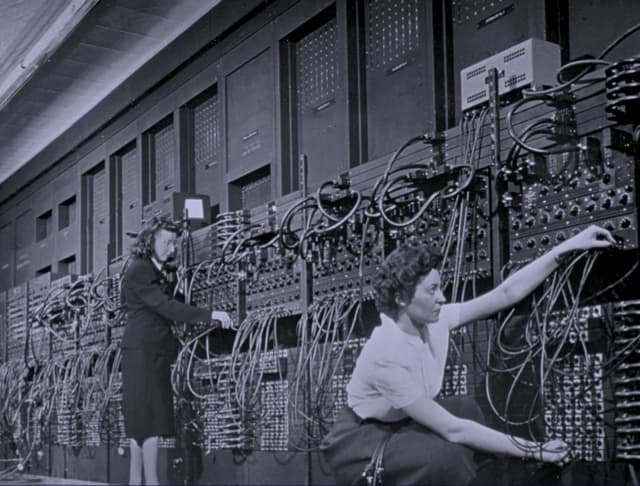 Computer operators with an Eniac, the worls first programmable general purpose computer